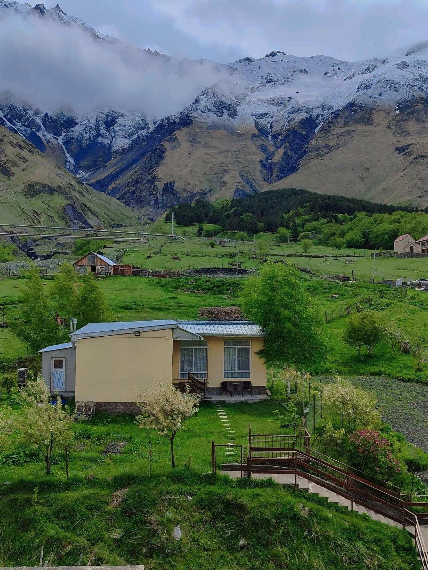 Mountain Kazbegi Apartment Esterno foto